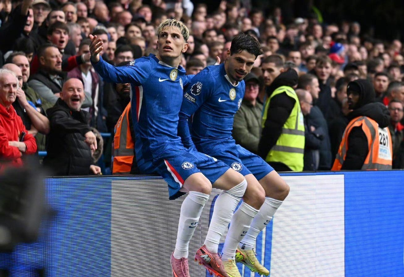 防守失位，问题往往不在后卫（防守走形，症结常不在后卫）