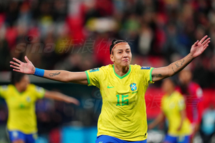 德天空：阿森纳多次考察法兰克福快马巴奥亚，红军热刺也有意（德天空称阿森纳多次考察法兰克福飞翼巴奥亚，利物浦和热刺也在关注）