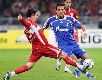 申花连续两个赛季在亚冠输给柔佛，共丢6球、仅打进1球（申花亚冠对阵柔佛连续两季落败：合计丢6球仅入1球）