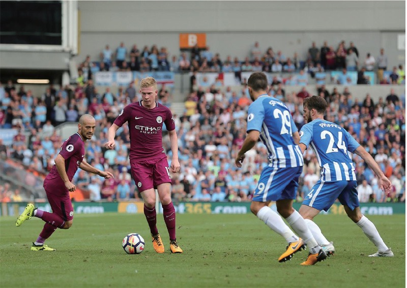 全封闭式摩托车已上市！骑车不怕雨天，不怕风沙，舒适出行不再是梦！（全封闭摩托车重磅发布：风雨无阻，远离风沙，舒适出行不再是梦）