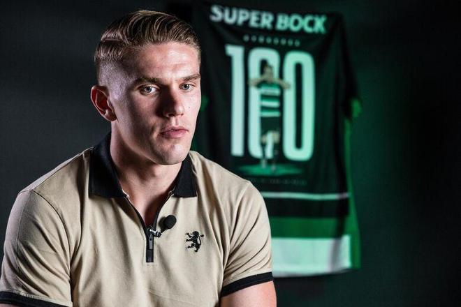 重穿球鞋，前皇马后卫科恩特朗准备参加国王联赛（前皇马后卫科恩特朗复出，将出战国王联赛）