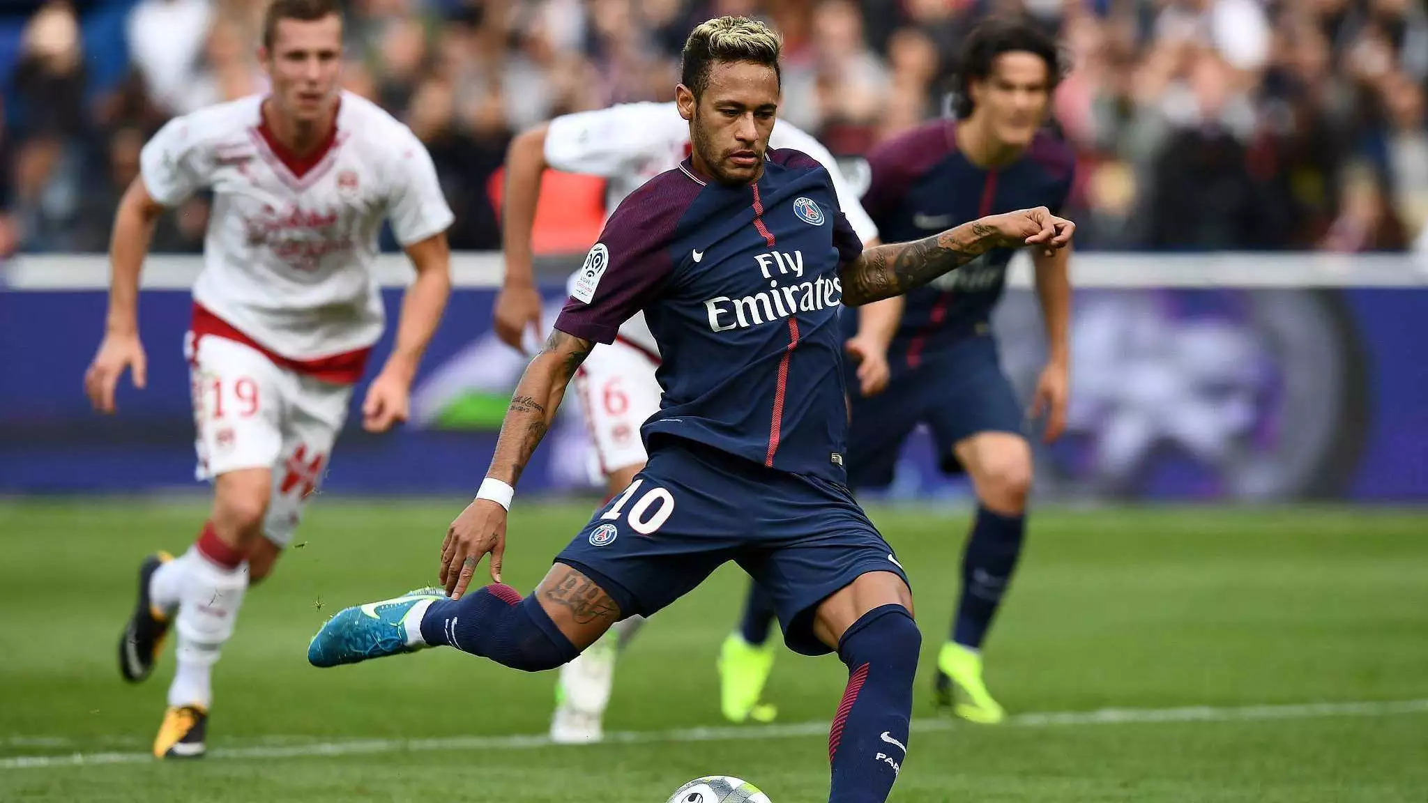 法媒：巴黎与于帕的经纪人关系密切，若他不续约会尝试免签（法媒：巴黎与于帕经纪团队关系良好，若续约搁浅将寻求自由身引进）