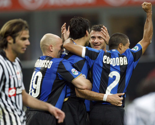 全尤文：巴萨对DV9很感兴趣，热刺、切尔西和拜仁也在关注情况（巴萨相中DV9，热刺、切尔西与拜仁同步关注动向）