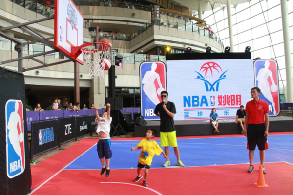 赖因德斯全场数据：2射2正进1球，传球成功率92.6%（赖因德斯全场表现：2次射门2次射正打入1球，传球成功率92.6%）