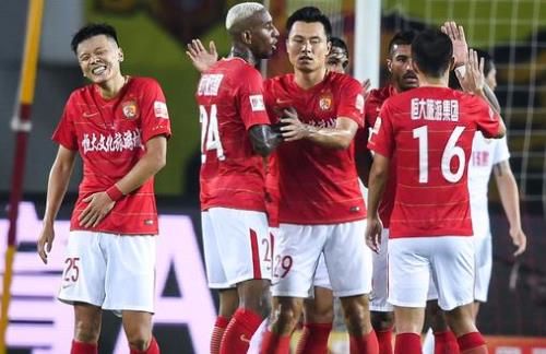 亨利：很多枪手球员都立志拿欧冠；难忘愤怒梅西训练过掉全队（亨利：阿森纳多人志在夺欧冠；难忘梅西怒火中烧训练场连过全队）